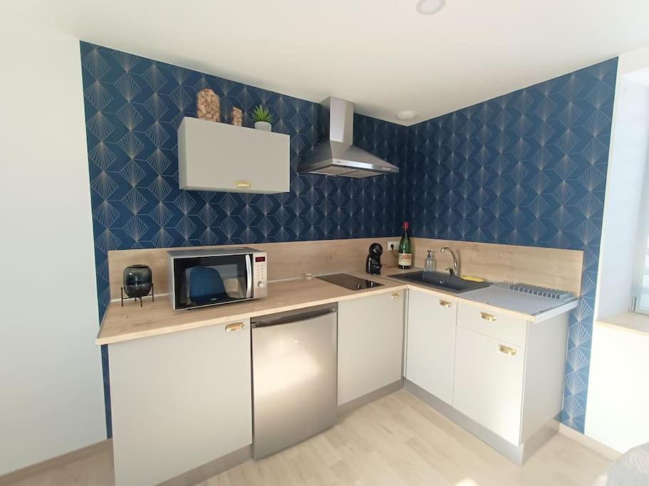 Appartement Independant La Tour Des Tuileries Aydoilles Bagian luar foto